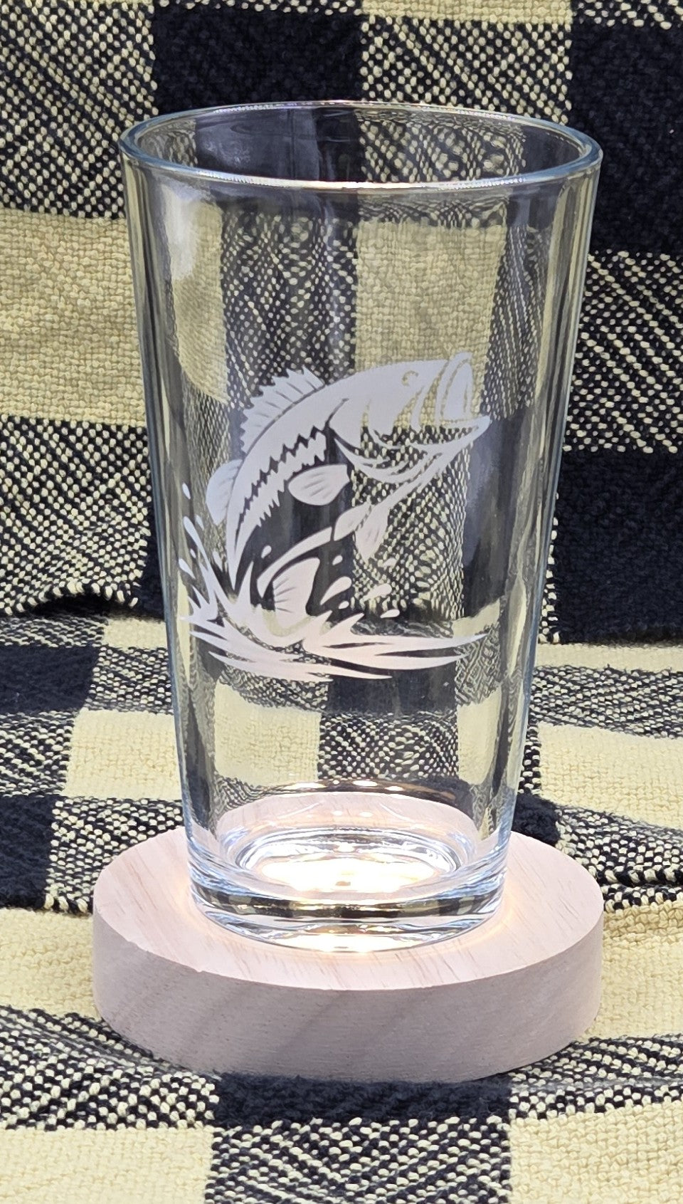 Laser Engraved Wildlife Pint Glass