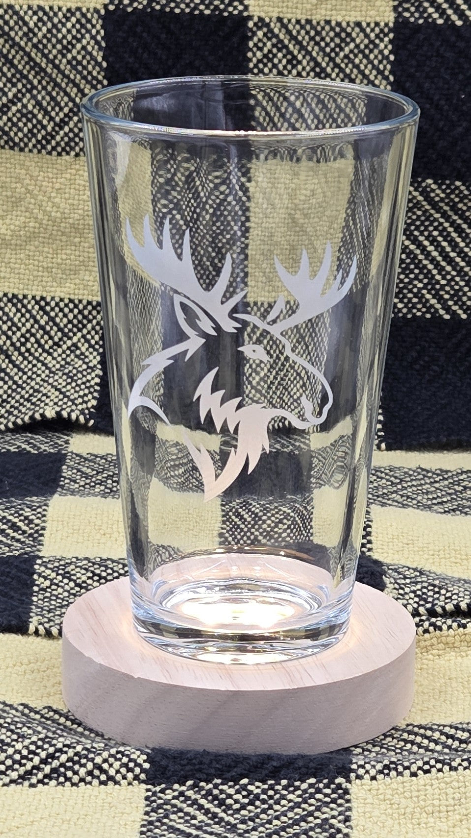Laser Engraved Wildlife Pint Glass