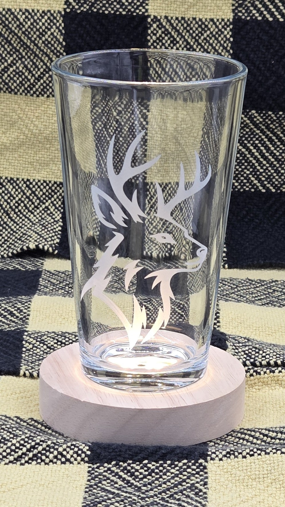 Laser Engraved Wildlife Pint Glass